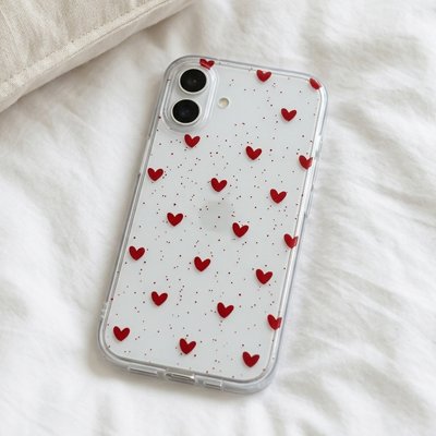 coque transparente motif petits cœurs rouges répartis