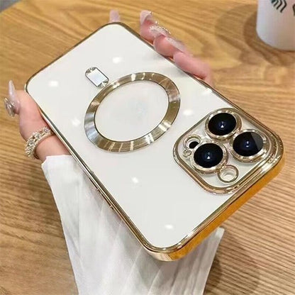 coque transparente or cristallin en main gauche