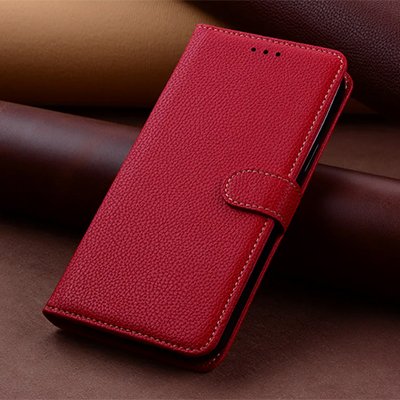 etui telephone rouge ferme sur table